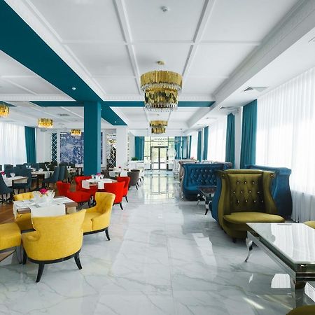 Atyraū Beluga Hotel מראה חיצוני תמונה