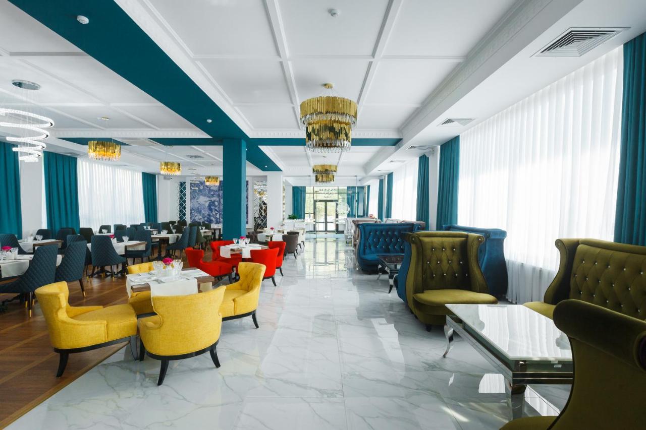 Atyraū Beluga Hotel מראה חיצוני תמונה