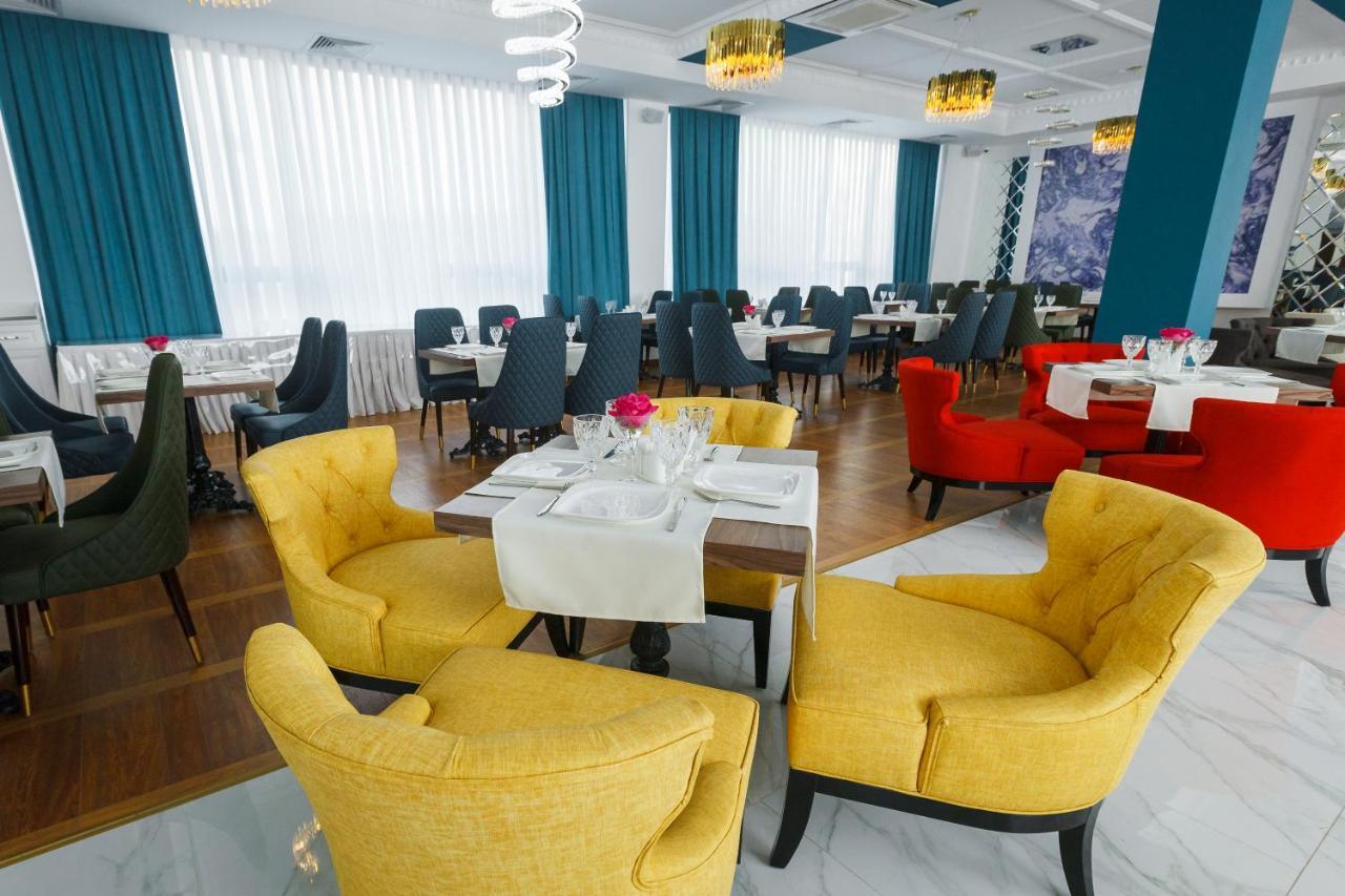 Atyraū Beluga Hotel מראה חיצוני תמונה
