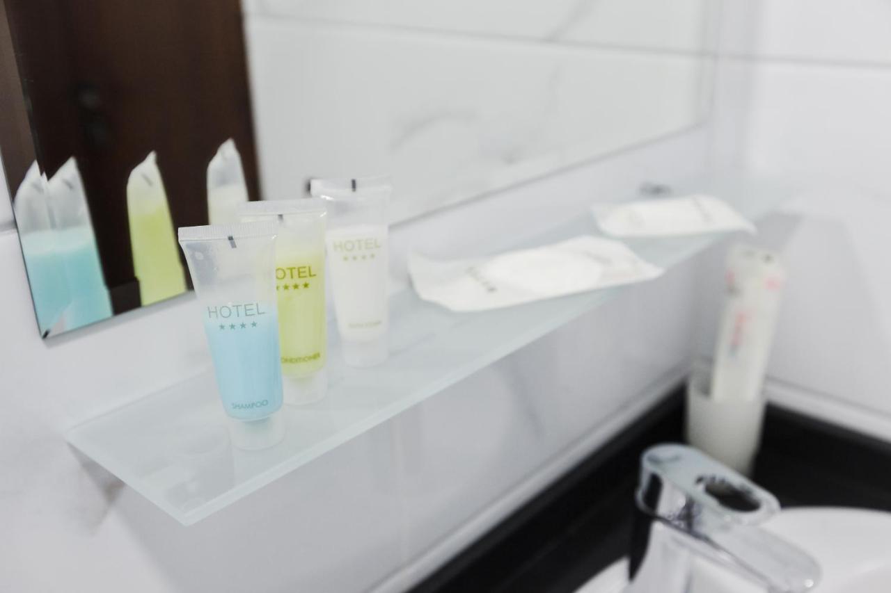 Atyraū Beluga Hotel מראה חיצוני תמונה