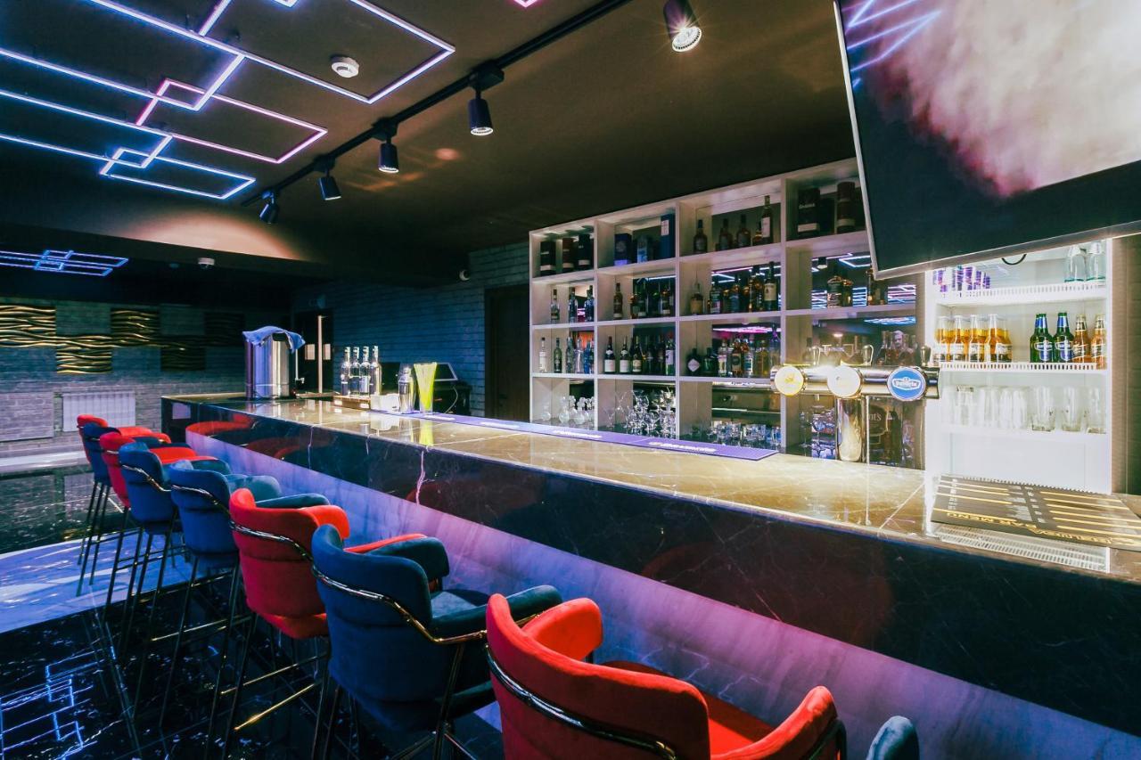 Atyraū Beluga Hotel מראה חיצוני תמונה